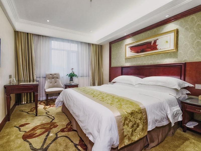 Vienna 3 Best Hotel Wuhan Taibei Road Экстерьер фото